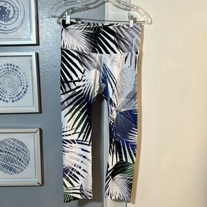 Apana Yoga Pants Hi Rise Cropped Legging White Palm Leaf Purple Pattern Size S